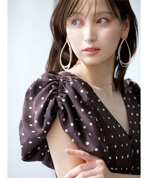 SNIDEL(スナイデル)の「フープピアス(ピアス(両耳用)・レディース・ゴールド/マルチ・F)」の4枚目の写真
