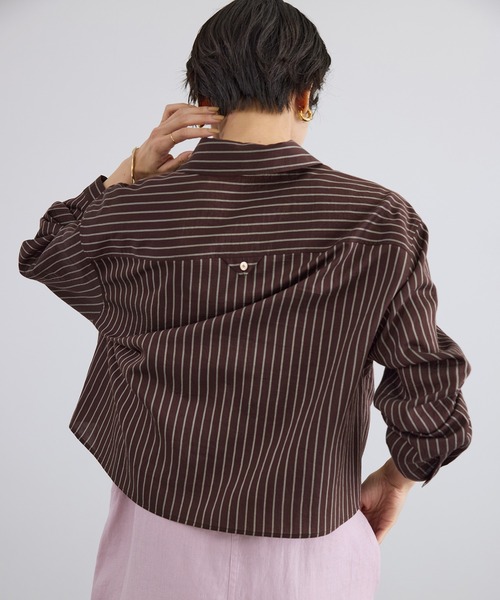 SALON adam et rope'（サロン アダム エ ロペ）の「ACAR クロップドストライプシャツ（シャツ/ブラウス・レディース・ブラウン/ベージュ・FREE）」の14枚目の写真