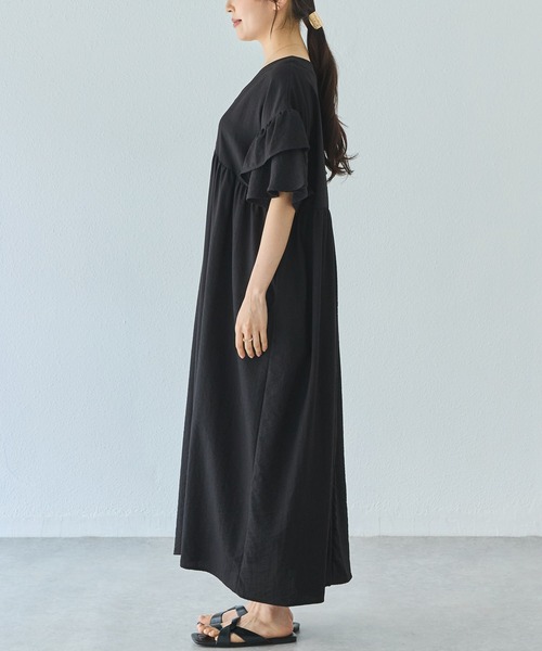 LAVEANGE(ラビアンジェ)の「Vネックフレアスリーブワンピース(ワンピース・レディース・オレンジ/ブラック・M/LL/3L/4L/5L)」の15枚目の写真