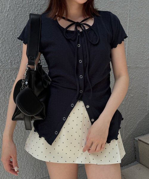 mline（エムライン）の「[mline]半袖チョーカー ボタントップス（Tシャツ/カットソー・レディース・ネイビー/ピンク/グレー/アイボリー・FREE）」の3枚目の写真