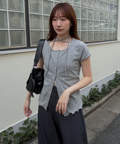 mline（エムライン）の「[mline]半袖チョーカー ボタントップス（Tシャツ/カットソー・レディース・ネイビー/ピンク/グレー/アイボリー・FREE）」の22枚目の写真