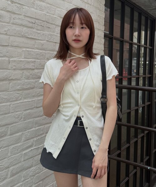 mline（エムライン）の「【待望の半袖ver】[mline]半袖チョーカー ボタントップス（Tシャツ/カットソー・レディース・ネイビー/ピンク/グレー/アイボリー・FREE）」の6枚目の写真