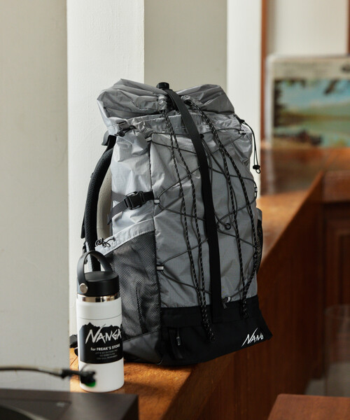 NANGA(ナンガ)の「NANGA/ナンガ Fibermax TUL BACKPACK バックパック(バックパック/リュック・メンズ・グレー/ブラック/イエロー・ONE SIZE)」の4枚目の写真