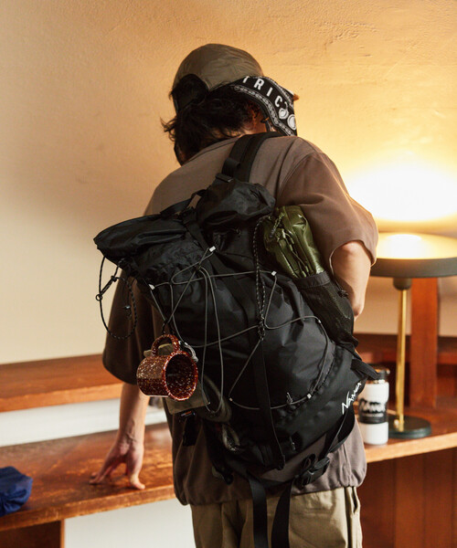 NANGA(ナンガ)の「NANGA/ナンガ Fibermax TUL BACKPACK バックパック(バックパック/リュック・メンズ・グレー/ブラック/イエロー・ONE SIZE)」の13枚目の写真