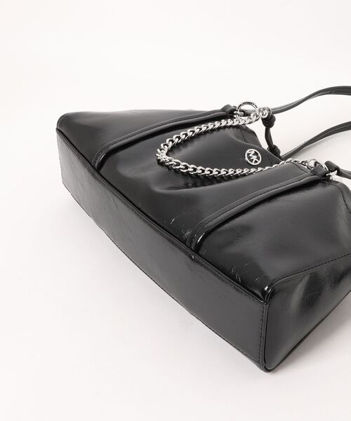 MICHAEL KORS(マイケルコース)の「SM SHLDR TOTE W/ FOB(ショルダーバッグ・レディース・ブラック・FREE)」の2枚目の写真