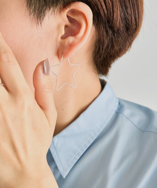 ear PAPILLONNER(イアパピヨネ)の「《スターリングシルバー使用》星型BIGフープピアス(ピアス(両耳用)・レディース・シルバー系その他4・FREE)」の6枚目の写真