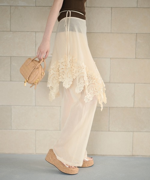 LAULEN(ローレン)の「2way lace shawl wrap set mesh pants /レースラップパーツセットメッシュワイドパンツ(その他パンツ・レディース・アイボリー・FREE)」の1枚目の写真
