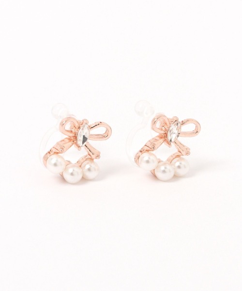 LAKOLE(ラコレ)の「3コネクトパールリボンノンホールピアス / 663787(ピアス(両耳用)・レディース・その他1/ピンク系その他・FREE)」の2枚目の写真