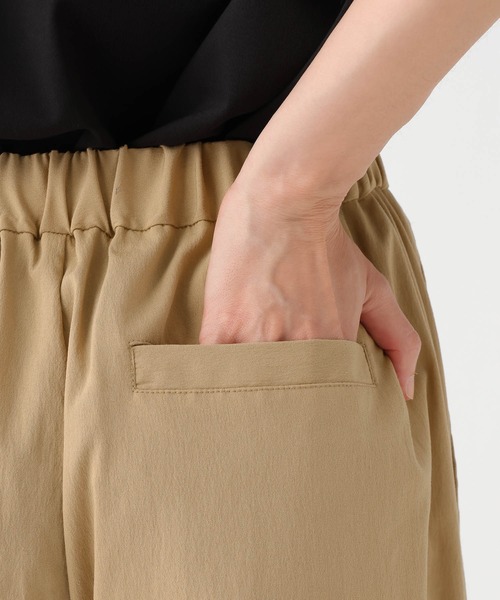 Elura(エルーラ)の「2タックセミワイドパンツ/640658(その他パンツ・レディース・ブラック/ベージュ/カーキ・MEDIUM/SMALL)」の18枚目の写真