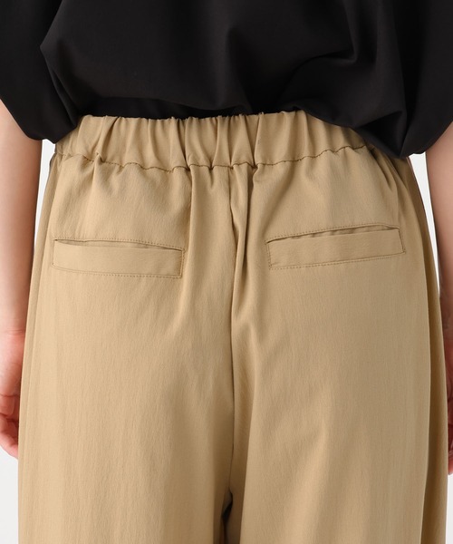 Elura(エルーラ)の「2タックセミワイドパンツ/640658(その他パンツ・レディース・ブラック/ベージュ/カーキ・MEDIUM/SMALL)」の16枚目の写真