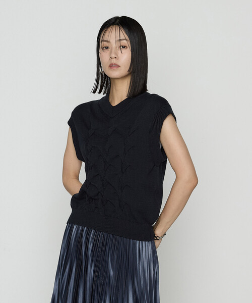 COMME CA(コムサ)の「〔 TALLサイズ 〕 コットンポリエステルリリヤーン ニットベスト(ニット/セーター・レディース・ネイビー・15号)」の4枚目の写真