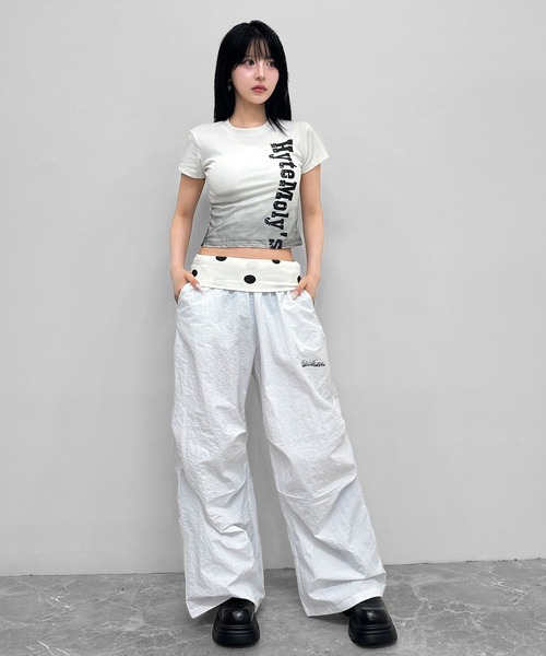 FOLLOWIN(フォロウィン)の「【2COLOR/DOT】ドットレイヤードワイドナイロンスウェットパンツ(スウェットパンツ・レディース・ホワイト/ブラック・FREE)」の5枚目の写真