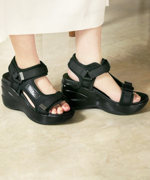 orMORE(オアモア)の「ヒールアップサンダル2 ストラップタイプ(サンダル・レディース・ブラック・LARGE/MEDIUM/SMALL)」の8枚目の写真