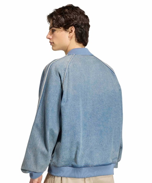 adidas(アディダス)の「adidas SST ADICOLOR DENIM TRACKTOP LIGHT WASH / アディダス SST アディカラー デニム トラックトップ ライトウォッシュ(デニムジャケット・メンズ・ライトインディゴブルー・S/M/L)」の10枚目の写真