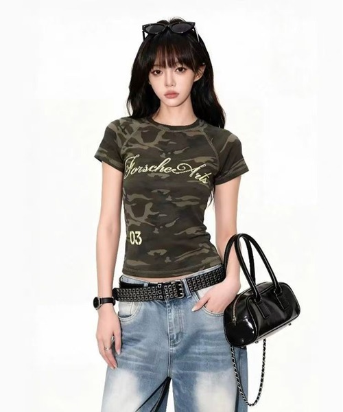 AsheKsha(アシクシャ)の「アメリカンレトロ迷彩柄ショートTシャツ(Tシャツ/カットソー・レディース・カーキ・M)」の12枚目の写真
