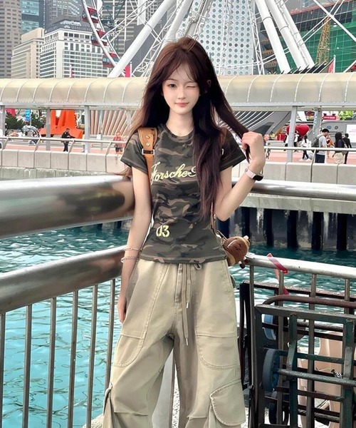 AsheKsha(アシクシャ)の「アメリカンレトロ迷彩柄ショートTシャツ(Tシャツ/カットソー・レディース・カーキ・M)」の18枚目の写真