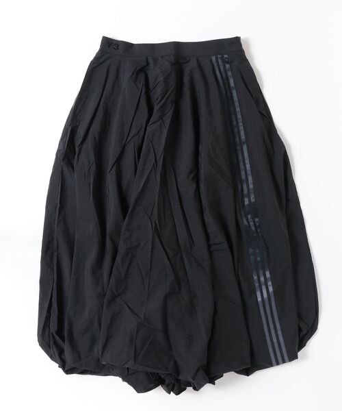 Y-3(ワイスリー)の「Y-3 GRADIENT 3 STRIPES NYLON BALOON SKIRT(スカート・レディース・ブラック・SMALL/X-SMALL/XX-SMALL/MEDIUM)」の4枚目の写真