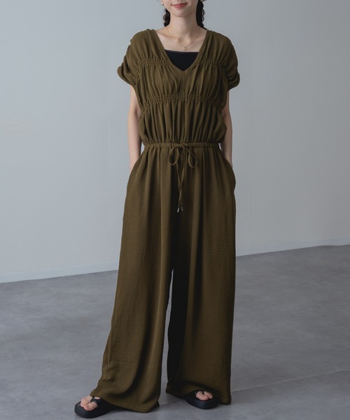 refinedworks（リファインドワークス）の「【refinedworks】UVカット 接触冷感 機能付き◎ リラックス サロペ パンツ（サロペット/オーバーオール・レディース・ブラック/カーキ・FREE）」の2枚目の写真