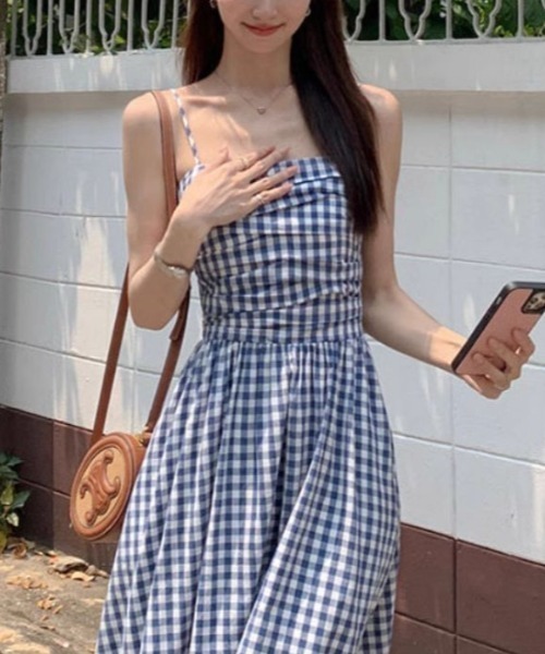 CHUL(チュル)の「ギンガムチェックキャミワンピース(ワンピース・レディース・ブルー・X-LARGE/LARGE/MEDIUM/SMALL)」の4枚目の写真