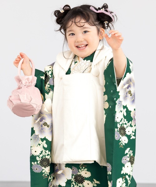 SOUBIEN(ソウビエン)の「【floro by SOUBIEN】3歳女の子用七五三セット(被布コート/着物/襦袢/草履/巾着)(着物・キッズ・ブルー系/ホワイト×レッド/アイボリー/クリーム/ホワイト系/ネイビー系1/ネイビー系/スカイブルー系/サーモンピンク/ピンク系/ワイン系/ローズ系/パイングリーン系/スモーキーグリーン系/ピーコックグリーン系/グリーン系/ダークグリーン系/レッド系/ベージュ系・ONE SIZE)」の11枚目の写真