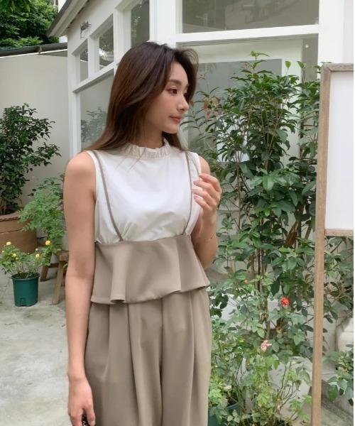 BIRTHDAY BASH(バースデイバッシュ)の「LORETTA FRILL HIGH NECK TOPS(ロレッタフリルハイネックトップス)(その他トップス・レディース・ホワイト・SMALL/MEDIUM)」の7枚目の写真