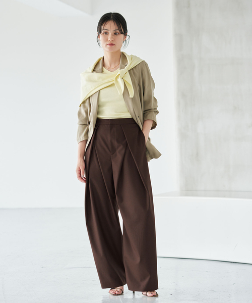 IENA(イエナ)の「《/手洗い可》ウールMIXタックワイドパンツ(その他パンツ・レディース・ネイビー/チャコールグレー/ブラウン・34/38/36)」の5枚目の写真
