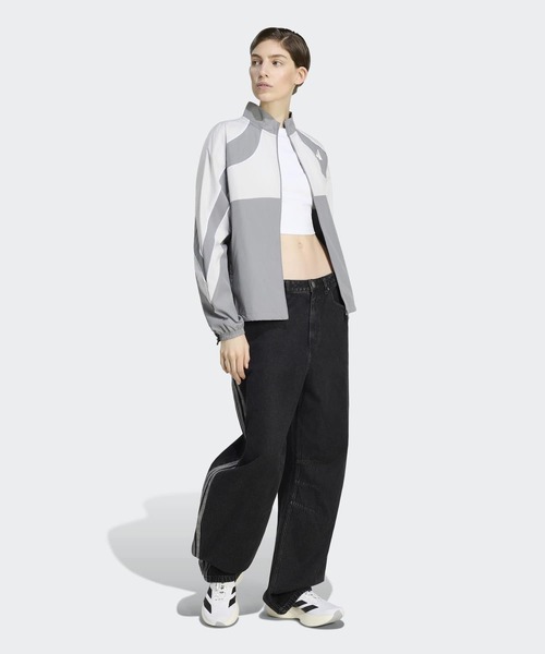 adidas(アディダス)の「HIGH RISE BARREL LEG DENIM PANT / アディダスオリジナルス adidas Originals(デニムパンツ・レディース・ブラック・28/30/27/30/25/30/24/30/26/30/34W 30L/33W 30L/32W 30L/31W 30L/30W 30L/29/30)」の6枚目の写真