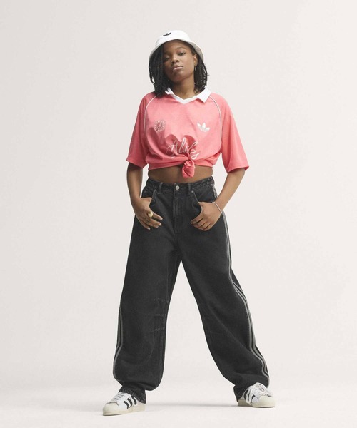 adidas(アディダス)の「HIGH RISE BARREL LEG DENIM PANT / アディダスオリジナルス adidas Originals(デニムパンツ・レディース・ブラック・28/30/27/30/25/30/24/30/26/30/34W 30L/33W 30L/32W 30L/31W 30L/30W 30L/29/30)」の2枚目の写真