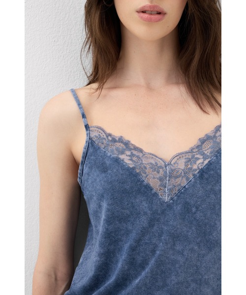 Intimissimi(インティミッシミ)の「"Denim Romance" コットン&レース トップス(キャミソール・レディース・ライトインディゴブルー・S/M)」の4枚目の写真