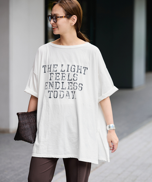 FRAMeWORK(フレームワーク)の「ステンシルロゴBIGT-SHIRT(Tシャツ/カットソー・レディース・ホワイト/ベージュ・FREE)」の1枚目の写真