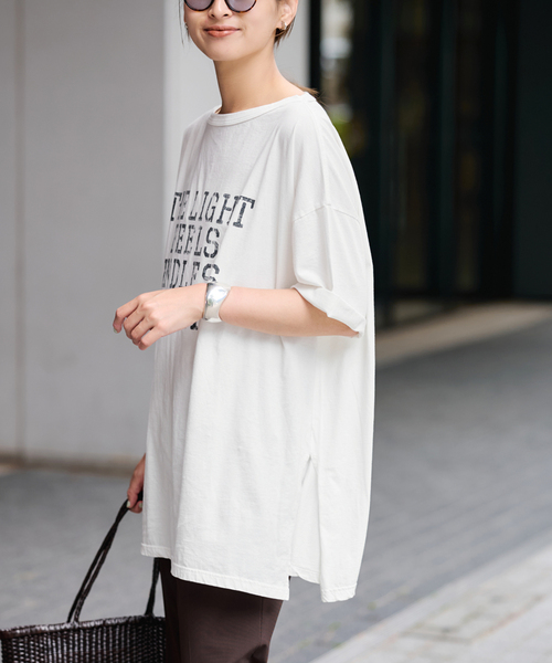 FRAMeWORK(フレームワーク)の「ステンシルロゴBIGT-SHIRT(Tシャツ/カットソー・レディース・ホワイト/ベージュ・FREE)」の5枚目の写真