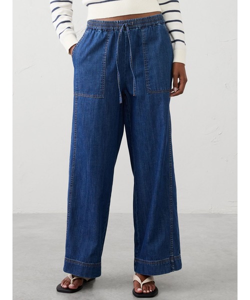 BANANA REPUBLIC FACTORY STORE（バナナリパブリック ファクトリーストア）の「BANANA REPUBLIC FACTORY STORE　　ワイドレッグミッドライズプルオンユーティリティジーンズ（デニムパンツ・レディース・ライトインディゴブルー/ブルー/インディゴブルー・XS/S/M/L）」の2枚目の写真