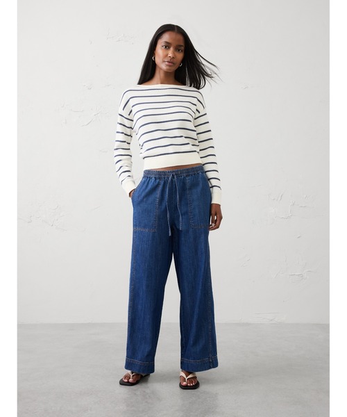 BANANA REPUBLIC FACTORY STORE（バナナリパブリック ファクトリーストア）の「BANANA REPUBLIC FACTORY STORE　　ワイドレッグミッドライズプルオンユーティリティジーンズ（デニムパンツ・レディース・ライトインディゴブルー/ブルー/インディゴブルー・XS/S/M/L）」の8枚目の写真