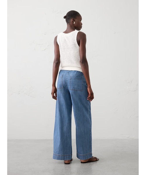 BANANA REPUBLIC FACTORY STORE（バナナリパブリック ファクトリーストア）の「BANANA REPUBLIC FACTORY STORE　　ワイドレッグミッドライズプルオンユーティリティジーンズ（デニムパンツ・レディース・ライトインディゴブルー/ブルー/インディゴブルー・XS/S/M/L）」の5枚目の写真