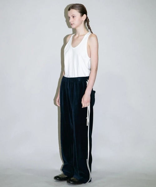 my beautiful landlet（マイビューティフルランドレット）の「【my beautiful landlet】 COTTON VELOUR TRACK FLARE PANTS（その他パンツ・メンズ・ネイビー/レッド/グリーン・1/0）」の10枚目の写真