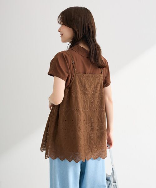 Green Parks(グリーンパークス)の「SET2点刺しゅうキャミ+シャツ(シャツ/ブラウス・レディース・ブラウン/オフホワイト/ブラック・FREE)」の14枚目の写真