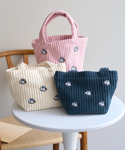 KOBE LETTUCE（コウベレタス）の「[ 11ぴきのねこコラボ ] 刺繍ミニトートバッグ（トートバッグ・レディース・アイボリー/ピンク/ネイビー・F）」の7枚目の写真