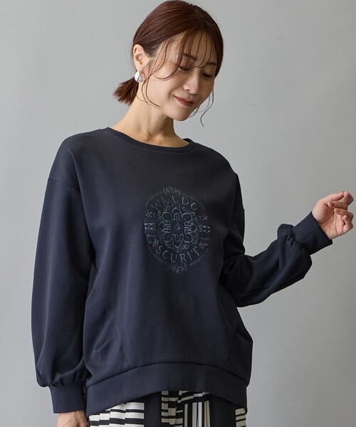 WALDO(ウォルド)の「モチーフ刺繍入りダンボールプルオーバー(その他トップス・レディース・ネイビー/ベージュ/チャコールグレー・FREE)」の3枚目の写真
