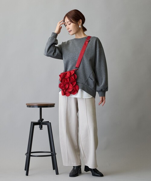 WALDO(ウォルド)の「モチーフ刺繍入りダンボールプルオーバー(その他トップス・レディース・ネイビー/ベージュ/チャコールグレー・FREE)」の9枚目の写真