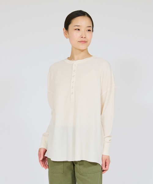 HANES(ヘインズ)の「【Hanes/ヘインズ】レディース Thermal for HER ヘンリーネックTシャツ(Tシャツ/カットソー・レディース・レッド/オフホワイト/グレー系・LARGE/MEDIUM)」の1枚目の写真