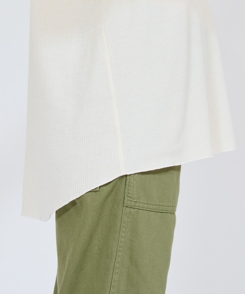 HANES(ヘインズ)の「【Hanes/ヘインズ】レディース Thermal for HER ヘンリーネックTシャツ(Tシャツ/カットソー・レディース・レッド/オフホワイト/グレー系・LARGE/MEDIUM)」の7枚目の写真