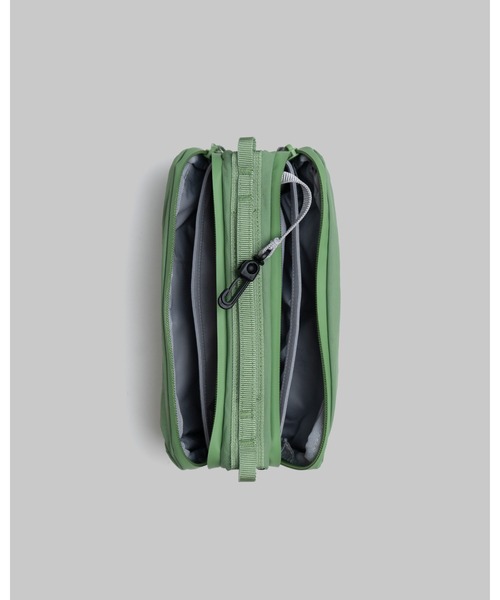 Topologie(トポロジー)の「Bottle Sacoche Medium(ボトル サコッシュミディアム)(ショルダーバッグ・レディース・グリーン・ONE SIZE)」の4枚目の写真