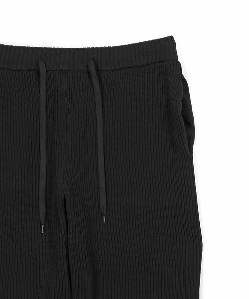 The DUFFER of ST.GEORGE(ザダファーオブセントジョージ)の「5G RIB KNIT EASY PANTS:5ゲージ リブニット イージーパンツ / 畦編み / ストレッチニット / レギュラーフィット ストレート(その他パンツ・メンズ・グレー/ブラック・X-LARGE/LARGE/MEDIUM)」の16枚目の写真