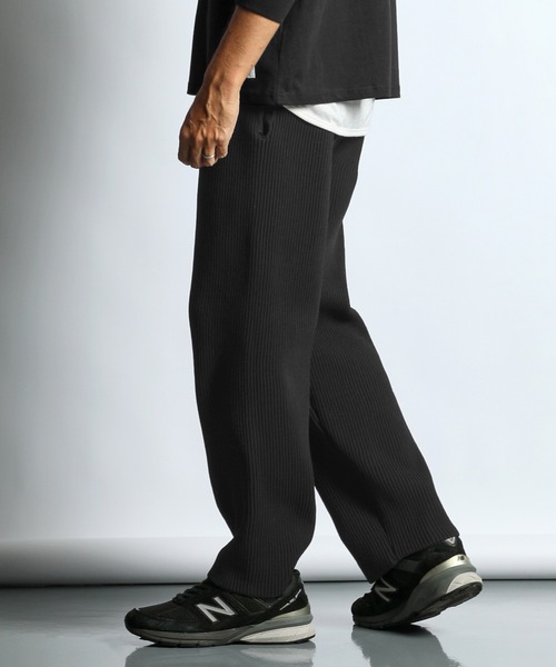 The DUFFER of ST.GEORGE(ザダファーオブセントジョージ)の「5G RIB KNIT EASY PANTS:5ゲージ リブニット イージーパンツ / 畦編み / ストレッチニット / レギュラーフィット ストレート(その他パンツ・メンズ・グレー/ブラック・X-LARGE/LARGE/MEDIUM)」の12枚目の写真