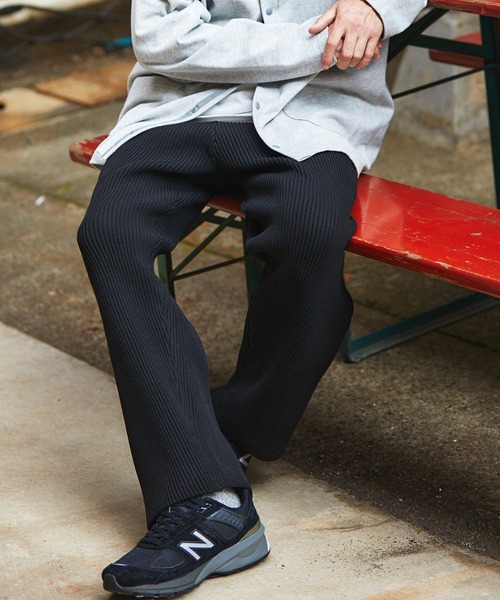 The DUFFER of ST.GEORGE(ザダファーオブセントジョージ)の「5G RIB KNIT EASY PANTS:5ゲージ リブニット イージーパンツ / 畦編み / ストレッチニット / レギュラーフィット ストレート(その他パンツ・メンズ・グレー/ブラック・X-LARGE/LARGE/MEDIUM)」の7枚目の写真