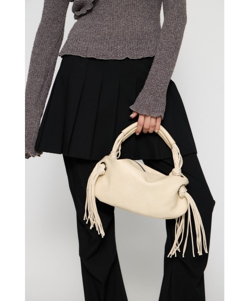 LAGUA GEM(ラグアジェム)の「FAUX LEATHER FRINGE バッグ(ショルダーバッグ・レディース・オフホワイト/ブラック・FREE)」の14枚目の写真