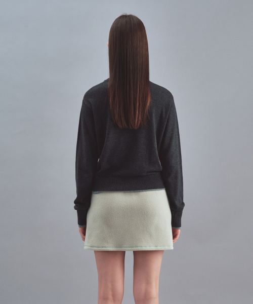 Rest&Recreation(レストアンドレクリエーション)の「LAYERED V-NECK WOOL KNIT - CHARCOAL(ニット/セーター・レディース・その他・LARGE/SMALL)」の4枚目の写真