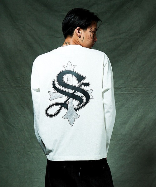 SUPPLIER（サプライヤー）の「ロンTee｜Cross Rhinestone Long Sleeve Tee｜SUPPLIER（Tシャツ/カットソー・メンズ・ブラック/ブラウン系カモフラージュ/ホワイト・LARGE/MEDIUM/SMALL/X-LARGE）」の2枚目の写真