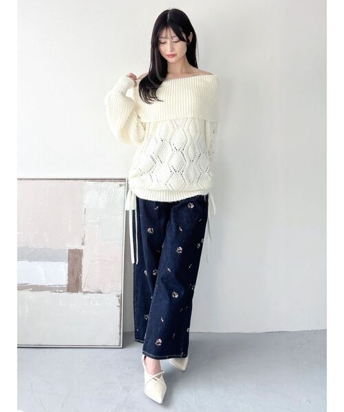 dazzlin(ダズリン)の「リトルフラワー刺繍デニム(デニムパンツ・レディース・ブルー/インディゴブルー・MEDIUM/SMALL)」の3枚目の写真