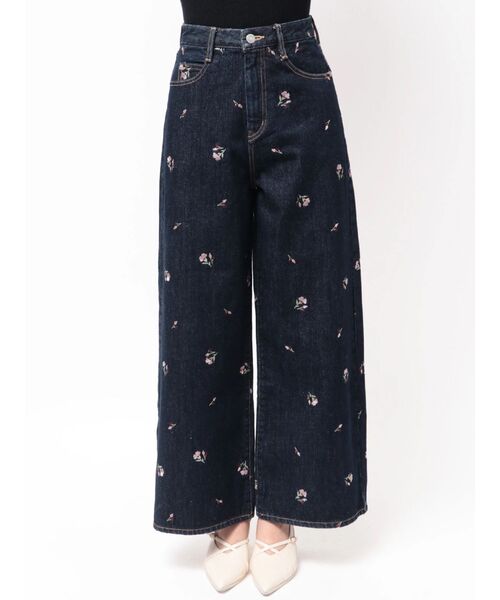 dazzlin(ダズリン)の「リトルフラワー刺繍デニム(デニムパンツ・レディース・ブルー/インディゴブルー・MEDIUM/SMALL)」の11枚目の写真